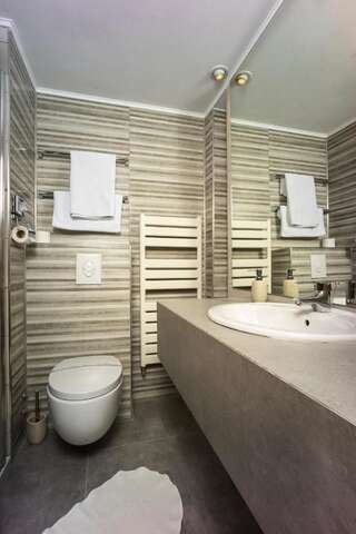Отель Best Western Stil Hotel Бухарест Номер с кроватью размера «queen-size»-5